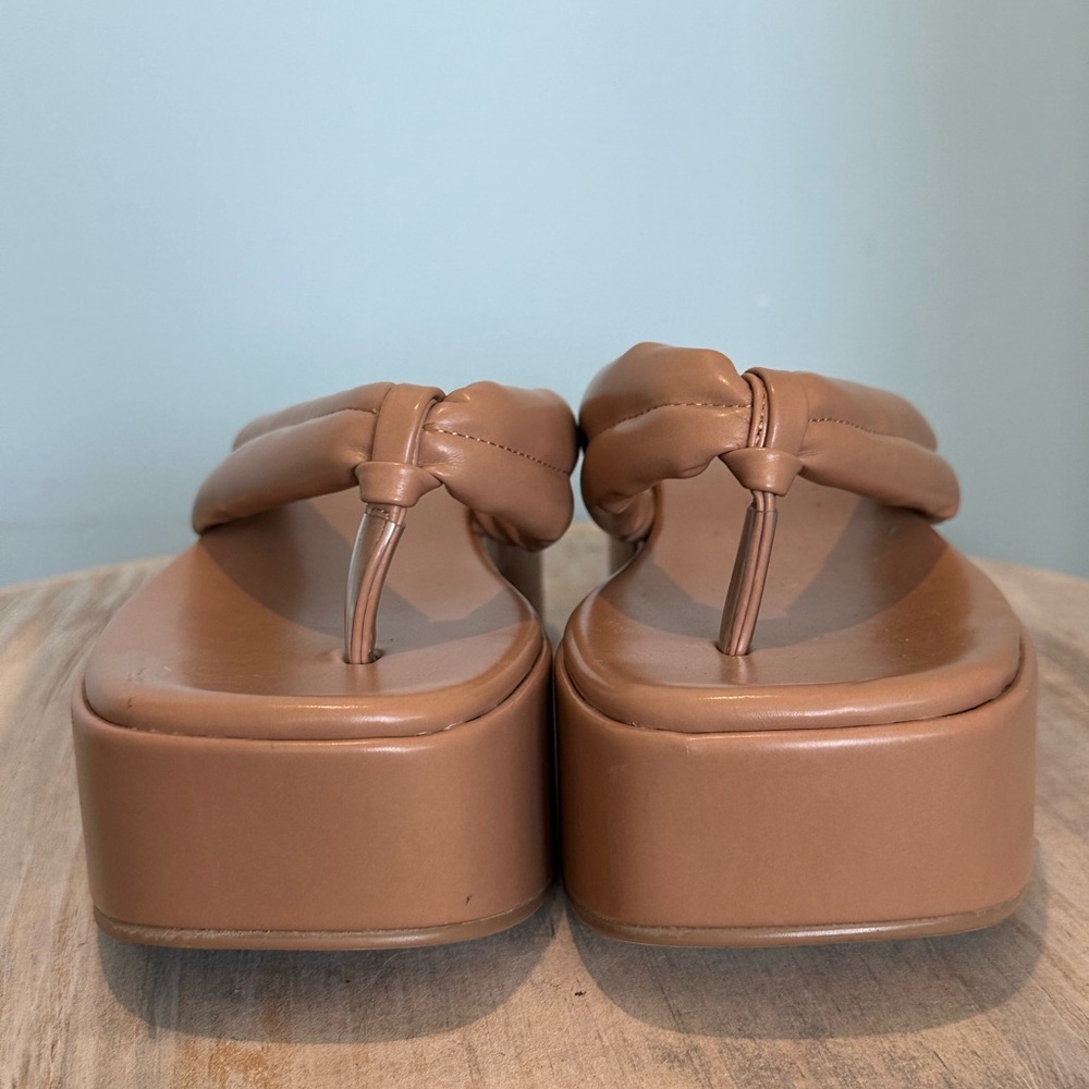Jeffrey Campbell Brown/Tan platform slip on sandal flip flops size 7 - Picture 4 of 12